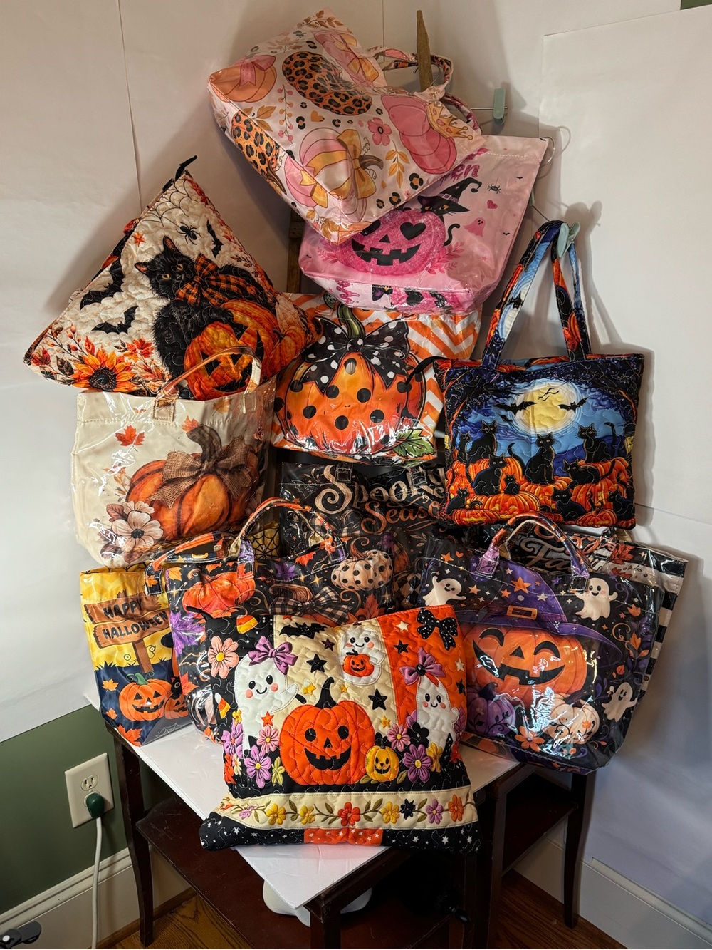 CHOOSE 1 Festive Fall PVC or QUILTED TOTE BAG NWT